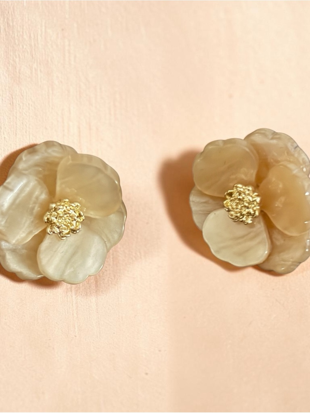 Beige Floral Resin Stud Earrings with Gold Center